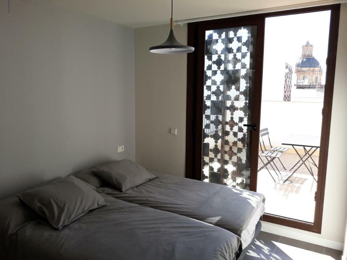 Apartamento Con Terraza En San Luis Apartment Sevilla Bagian luar foto