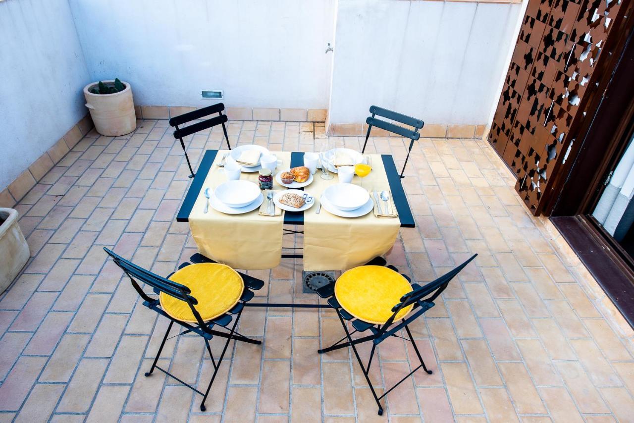 Apartamento Con Terraza En San Luis Apartment Sevilla Bagian luar foto