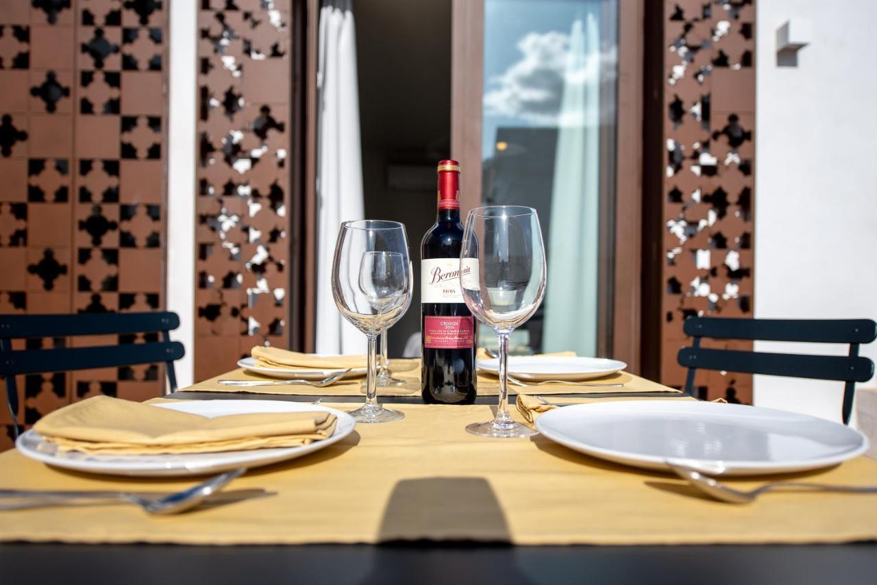 Apartamento Con Terraza En San Luis Apartment Sevilla Bagian luar foto