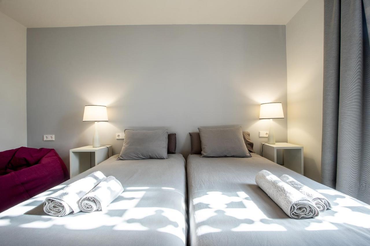 Apartamento Con Terraza En San Luis Apartment Sevilla Bagian luar foto