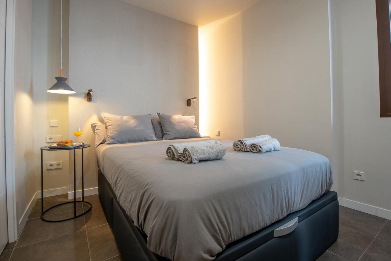 Apartamento Con Terraza En San Luis Apartment Sevilla Bagian luar foto